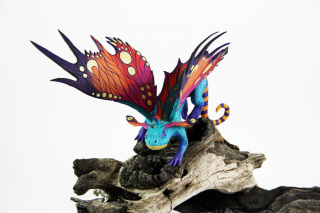 Rzeźby przedstawiające stworzenia z gry World of Warcraft