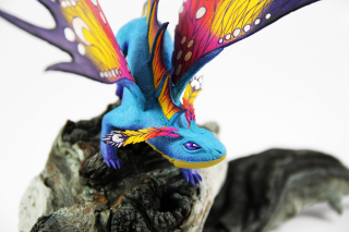 Rzeźby przedstawiające stworzenia z gry World of Warcraft