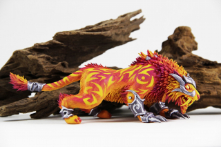 Rzeźby przedstawiające stworzenia z gry World of Warcraft