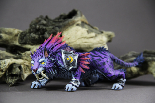 Rzeźby przedstawiające stworzenia z gry World of Warcraft