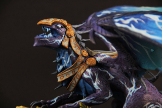 Rzeźby przedstawiające stworzenia z gry World of Warcraft