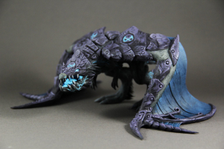 Rzeźby przedstawiające stworzenia z gry World of Warcraft