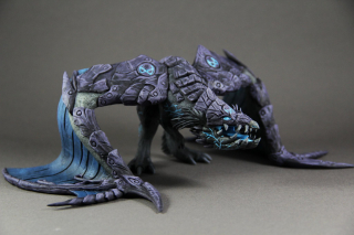 Rzeźby przedstawiające stworzenia z gry World of Warcraft