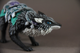 Rzeźby przedstawiające stworzenia z gry World of Warcraft