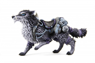 Rzeźby przedstawiające stworzenia z gry World of Warcraft