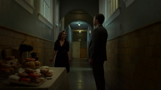 Sponsorem Warda Meachuma w leczeniu narkotykowego uzależnienia jest kobieta o imieniu Bethany - w komiksach pojawiła się zaś Bethany Cabe, która z nałogu leczyła Tony'ego Starka - z czasem oboje weszli w miłosną relację