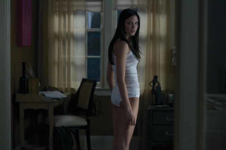 Odette Annable w filmie "Nienarodzony"