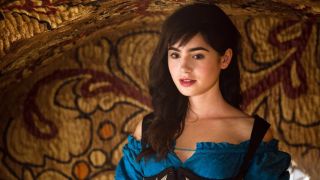 Lily Collins jako Shae