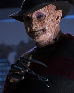 Robert Englund jako Freddy Krueger w serialu Goldbergowie - zdjęcie