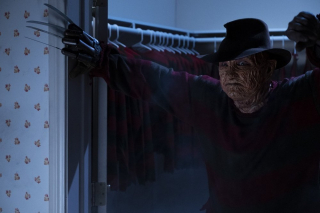 Robert Englund jako Freddy Krueger w serialu Goldbergowie - zdjęcie