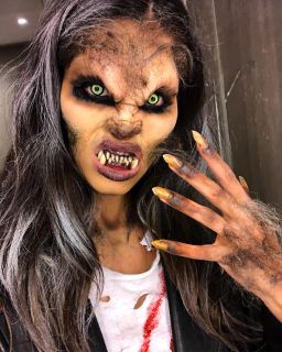 Sara Sampaio jako wilkołak