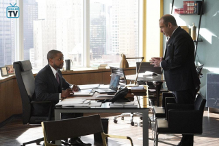 W garniturach - sezon 8, odcinek 11