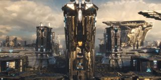 Zwiastun pokazuje nam jeszcze więcej ujęć ze stolicą Imperium Kree, Halą - wydaje się jednak, że to miasto i ważny kosmiczny port będzie nam pokazanie nie tylko w formie retrospekcji