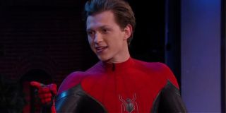 Tom Holland - zostaje