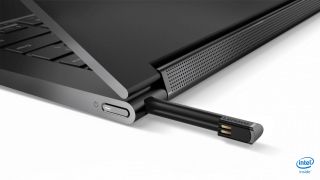 Wbudowany rysik Lenovo Yoga C930