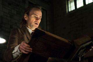 John Deegan to komiksowy odpowiednik Johna Dee, znanego bardziej jako Doktor Destiny - złoczyńca wykorzystywał manipulację rzeczywistością i snami, by wpływać na działania superbohaterów