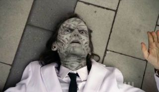 Twarz Deegana zupełnie się zmieniła - teraz przypomina ona oblicze komiksowego Doktora Destiny