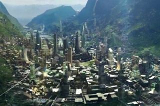 Choć Wakanda otwiera się na świat, z filmu Wojna bez granic możemy wnioskować, że żadni zagraniczni goście nadal do niej nie przybywają - teraz wiemy, że akcja filmów Czarna Pantera i Wojna bez granic rozgrywa się w tym samym roku, co może tłumaczyć kwestię braku turystów w Wakandzie