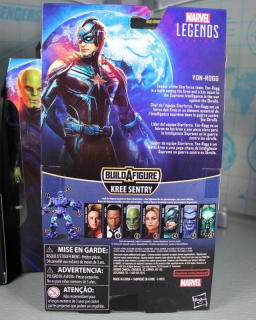 Kapitan Marvel - zdjęcie zabawki