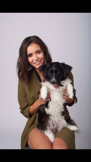 Nina Dobrev - zdjęcia