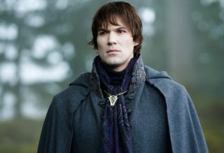 Daniel Cudmore w wyobrażeniu pisarki miał być Emmetem, ale ostatecznie rolę dostał Kellan Lutz. Cudmore ostatecznie zagrał Felixa