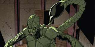 14. Skorpion - postać wprowadzona już w MCU; jako detektyw Mac Gargan chciał zwabić Spider-Mana, przebierając się w strój skorpiona; z czasem został maniakalnym przestępcą; jego kostium wciąż był ulepszany, dzięki czemu Gargan zyskał nadludzką siłę, szybkość i wytrzymałość, natomiast w kolcu jego stroju znajduje się śmiercionośny jad