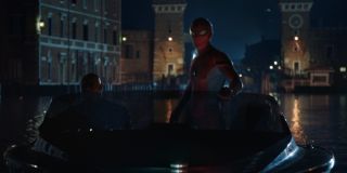 Wiele wskazuje na to, że w Wenecji mieści się tajna baza nowej organizacji, do której należy teraz Nick Fury - z komiksu "Captain Marvel Prelude" dowiedzieliśmy się, że działa on teraz w różnych rejonach globu