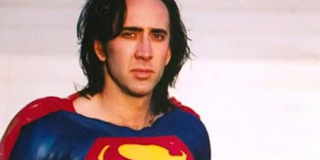 Superman Lives - rozwijany pod koniec lat 90. projekt, do którego scenariusz pisał Kevin Smith, reżyserował miał Tim Burton, w rolę główną wcielić się Nicolas Cage; nieustanne kłótnie o scenariusz doprowadziły jednak do upadku projektu - jeden z producentów naciskał choćby, by w końcowym akcie Superman walczył z... gigantycznym pająkiem