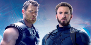 To Chris Evans w trakcie kręcenia bitwy w Wakandzie zasugerował, by Kapitan Ameryka i Thor skomentowali nawzajem swój nowy wygląd
