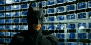 Jedną z pierwszych wytycznych Nolana było hasło "Funkcjonalność nad stylem" - to m.in. dlatego na ekranie zobaczyliśmy zupełnie nową wersję batmobila, bardziej praktyczny Tumbler