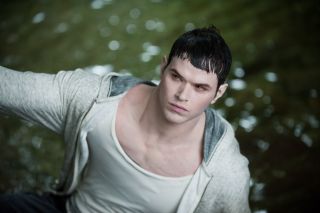 Emmetta grał Kellan Lutz