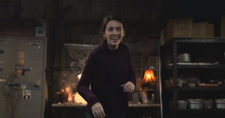 Iron Fist: sezon 2, odcinek 6 - pojedynek Colleen Wing z Siostrami Żurawicy w salonie tatuażu