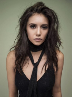 Nina Dobrev - zdjęcia
