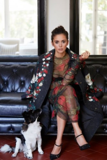 Nina Dobrev - zdjęcia