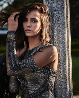 Nina Dobrev - zdjęcia