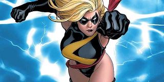 Kapitan Marvel klasyczny strój