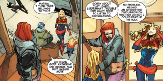 Monica pomaga Carol wybrać kolor stroju i przydomek; w komiksach jej odpowiedniczką była mała dziewczynka, Kit Renner, która stała się największą fanką Kapitan Marvel, a sama zyskała przydomek "Porucznik Kłopot"
