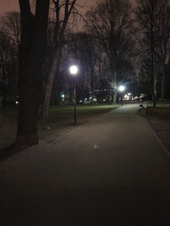 Samsung Galaxy S10+ nocą