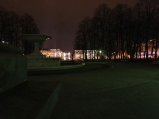 Samsung Galaxy S10+ nocą