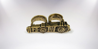 Sling Ring, z którego Doktor Strange korzystał w Wojnie bez granic; cena - 25,99 USD