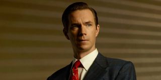 Gdy Howard Stark wsiada do auta, jego szoferem okazuje się Edwin Jarvis – postać, która inspirowała Tony’ego w trakcie prac nad sztuczną inteligencją, a także jeden z bohaterów serialu „Agentka Carter”.