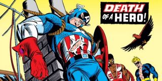 Cap po placówce S.H.I.E.L.D. przemieszcza się w koszuli z dołączonym do niej imieniem „Roscoe”. W komiksach Roscoe Simons przejął po Rogersie tytuł Kapitana Ameryki, gdy Steve zniknął jako Nomad. Ostatecznie Simons został zabity przez Red Skulla.