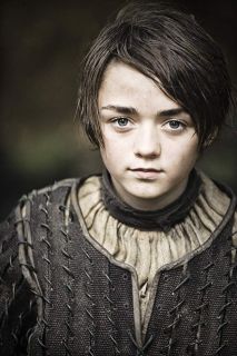 Maisie Williams w 2. sezonie Gry o tron