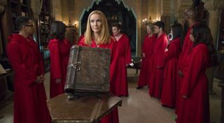 2002: Powstaje organizacja złoczyńców Pride, znana z serialu Runaways.