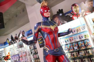 Endgame - strój Kapitan Marvel