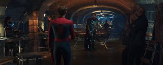 Filmowiec nie odpowiada na pytanie, czy zasady działania multiwersum w MCU mają być zbliżone do tego, co zobaczyliśmy w animacji „Spider-Man: Uniwersum”. Jego zdaniem, reguły funkcjonowania wieloświata wyłoży w filmie Nick Fury.