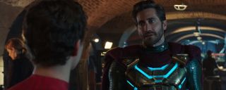 Celem pierwszej misji Fury’ego po powrocie jest walka z Elementals – Spider-Man i Mysterio mają w tym pomóc.