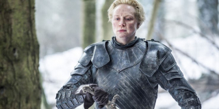 Aż 8 serialowych aktorów pojawiło się w filmie „Gwiezdne wojny: Przebudzenie Mocy” – wśród nich Gwendoline Christie (Brienne), Max von Sydow (Trójoka Wrona) i Thomas Brodie-Sangster (Jojen). 