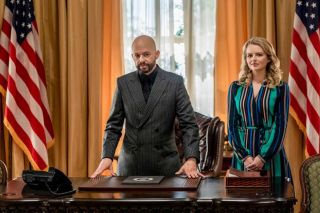 Supergirl: sezon 4, odcinek 22