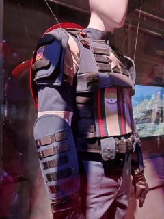 Marvel's Avengers - kombinezon Kapitana Ameryki